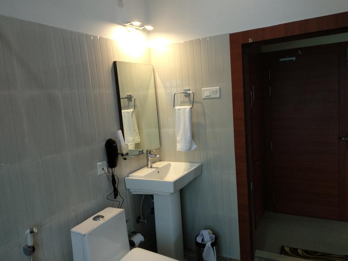 La Vue Resort Kaziranga Bagian luar foto