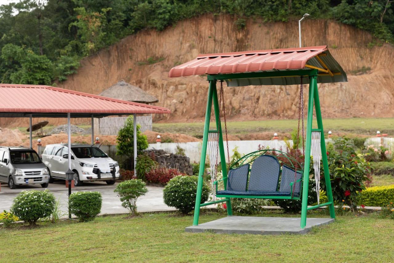La Vue Resort Kaziranga Bagian luar foto