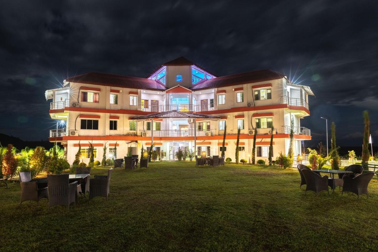 La Vue Resort Kaziranga Bagian luar foto