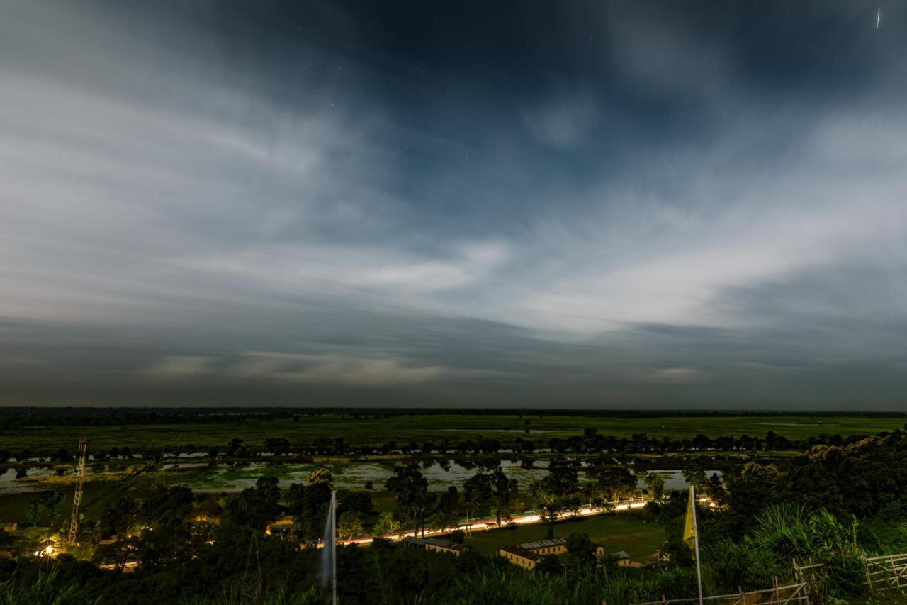 La Vue Resort Kaziranga Bagian luar foto